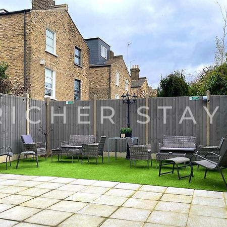 Hackney Suites - En-Suite Rooms & Amenities ロンドン エクステリア 写真