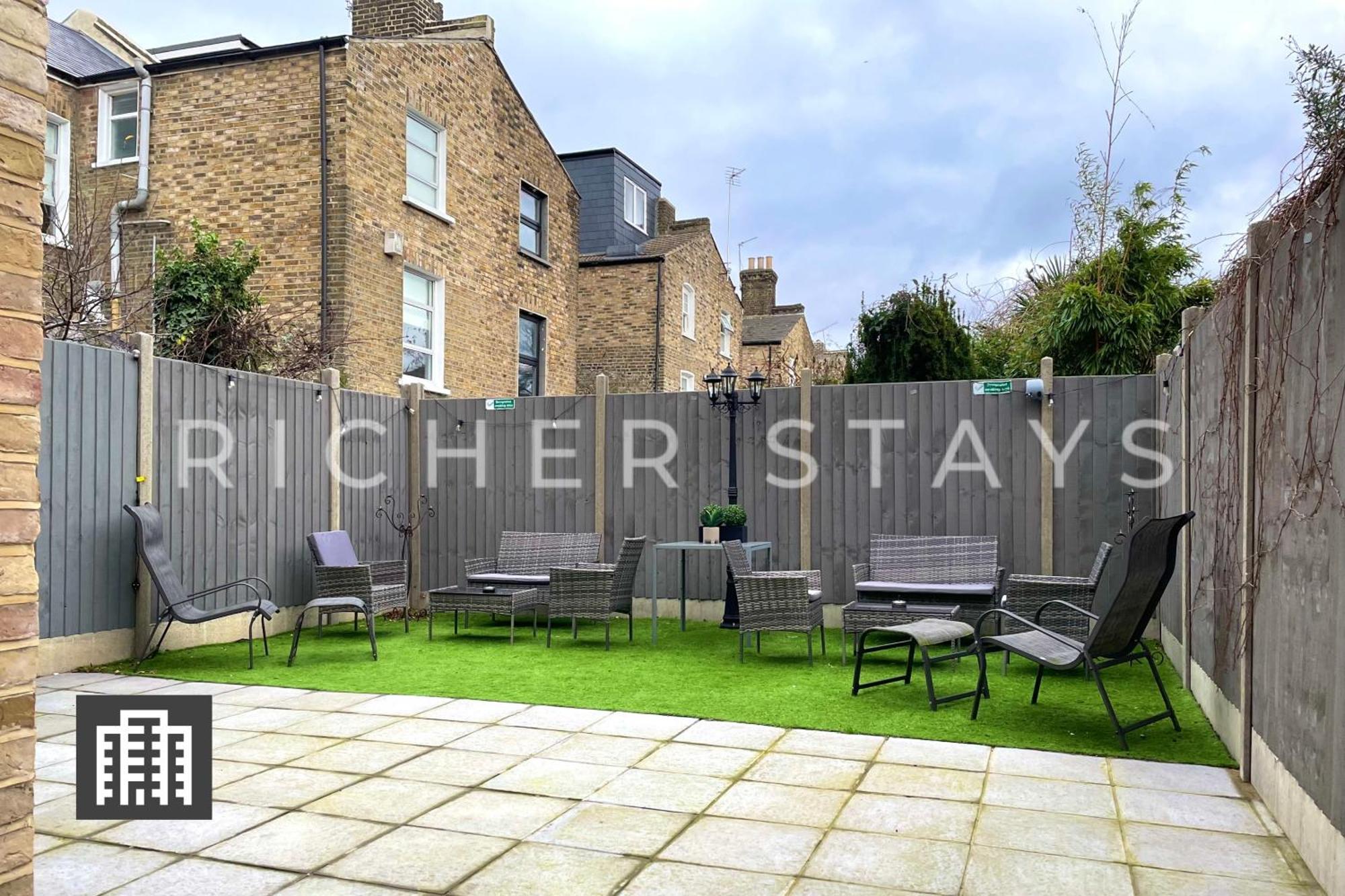 Hackney Suites - En-Suite Rooms & Amenities ロンドン エクステリア 写真