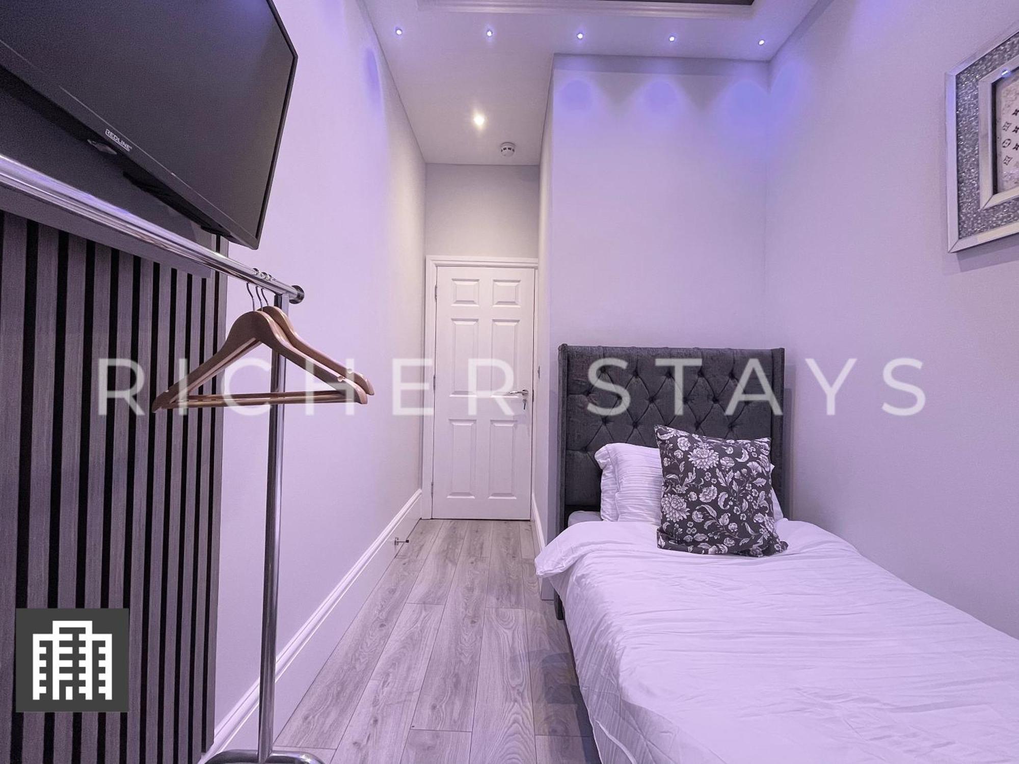 Hackney Suites - En-Suite Rooms & Amenities ロンドン エクステリア 写真