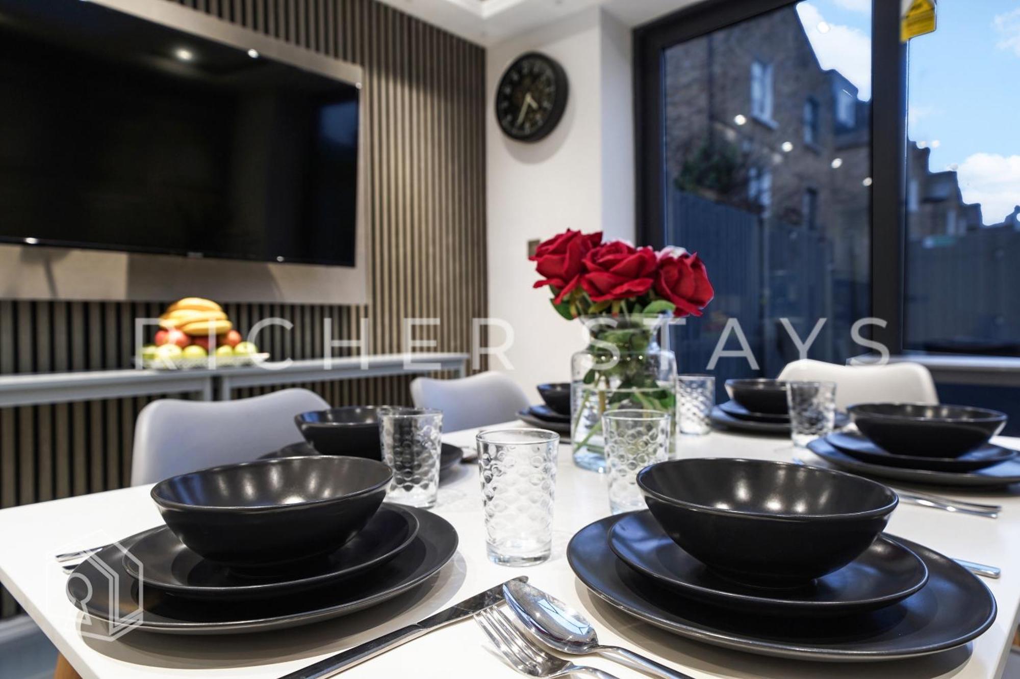 Hackney Suites - En-Suite Rooms & Amenities ロンドン エクステリア 写真