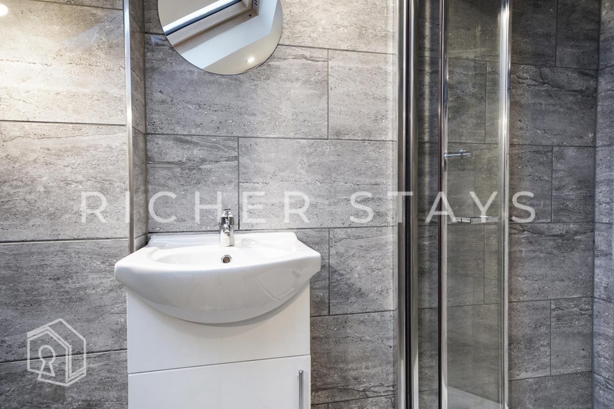 Hackney Suites - En-Suite Rooms & Amenities ロンドン エクステリア 写真